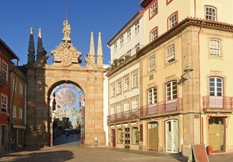 Puerta ciudad Braga