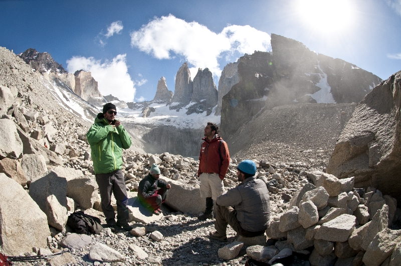 image viajes aventura deporte Torres del Paine denomades.com